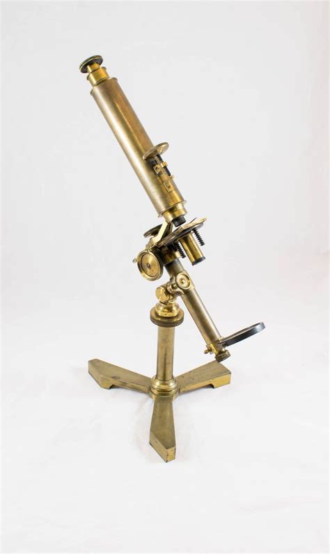 Achromatic microscope (1830): These used the more accurate achromatic lens developed by Joseph ...