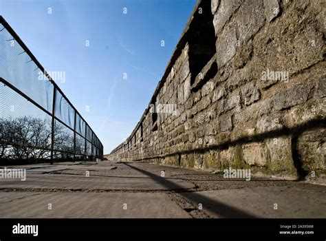 Lincoln Castle Walls, Lincoln, England, UK Stock Photo - Alamy