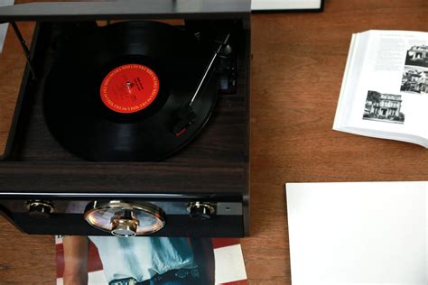 How to Replace a Record Player Cartridge | Victrola – Victrola.com