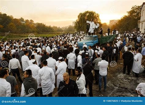 Rosh Hashanah in Uman, Ukraine Editorial Image - Image of uman, pray: 158076825