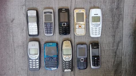 Lot of 10 vintage Nokia mobile phones - including iconic models like ...