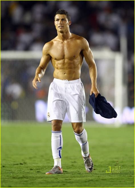 Cristiano Ronaldo Insures Legs for 144 Million USD-Cristiano Ronaldo ...