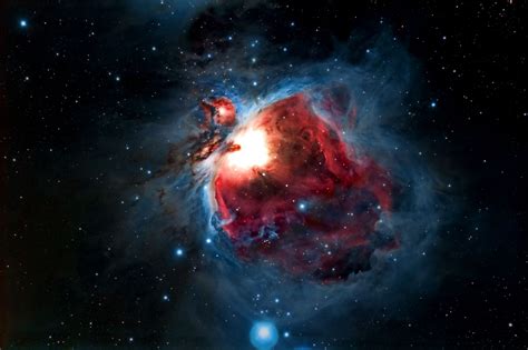 M42 - The Orion Nebula | Astronomy Pictures at Orion Telescopes
