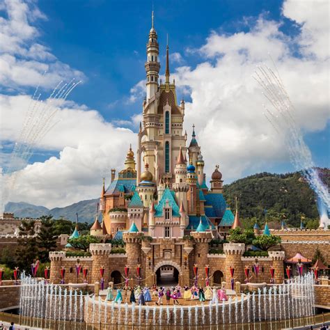 Hong Kong Disneyland Resort commemorates the 15th anniversary milestone ...