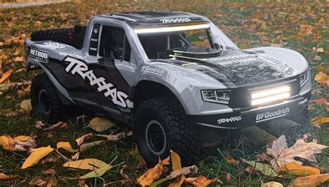 If only Traxxas made the UDR in grey... : r/Traxxas