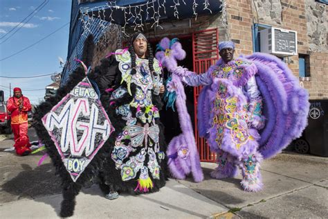 Meet the Makers Behind Remarkably Ornate Mardi Gras Costumes – SURFACE