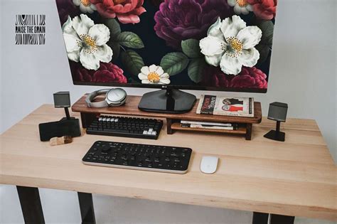 30 Inspiring Minimalist Desk Setups for Productive Workspace