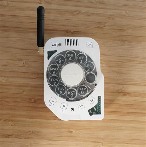 Justine Haupt Has Built A Rotary Cellphone Combining Past Tech With Present Tech