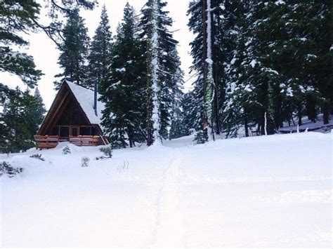 10 Cozy Lake Tahoe Cabins to Rent This Winter - Bon Traveler | Lake tahoe cabin, Lake tahoe ...