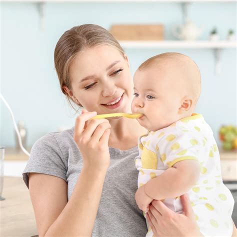 Feeding Your Newborn: Tips For New Parents – Bright Essentials