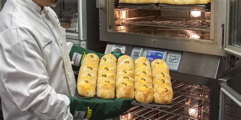 New Subway Jalapeño Cheese Bread To Hit Stores Jan. 1 | HuffPost