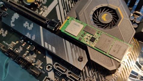 Tested: Does Your M.2 NVMe SSD Need a Heatsink? - Make Tech Easier