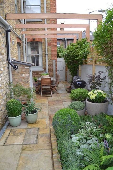 46 Amazing Small Courtyard Garden Design Ideas - PIMPHOMEE