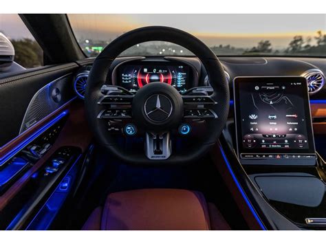 2022 Mercedes-Benz SL-Class Pictures: | U.S. News