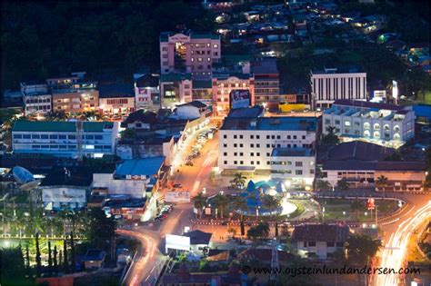 jayapura city | Jayapura city in the background, with the suburb og Waena in the front ... West ...