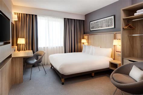 Jurys Inn London Watford Deals & Reviews, Watford | LateRooms.com