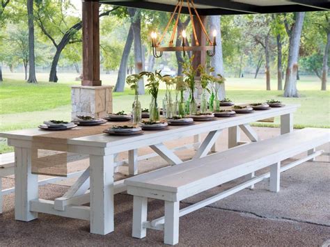 25+ Brilliant DIY Outdoor Dining Table Ideas and Projects (With Plans)