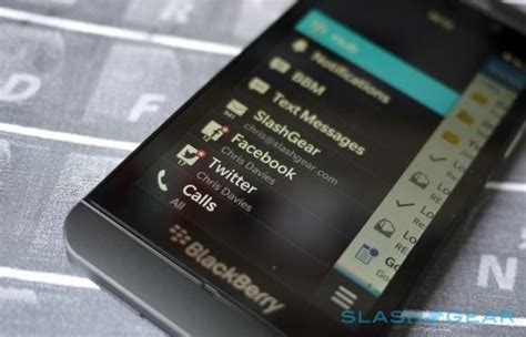 BlackBerry World app store reaches 100,000 apps - SlashGear