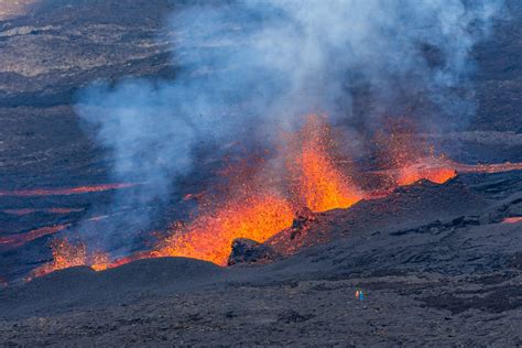 lava volcano rift seismic active reunion island Storm Pictures, Ocean Indien, Active Volcano ...