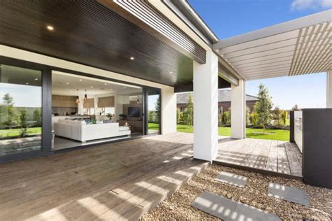 Metricon Designs a Sleek Contemporary Home in Australia