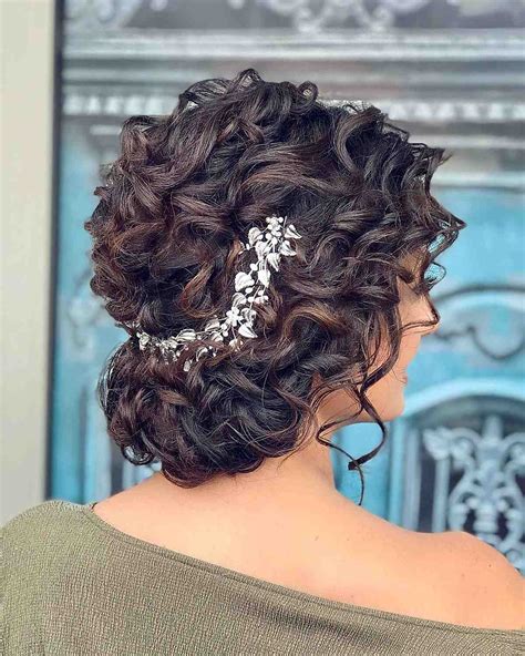 29 Easy & Cute Curly Hair Updos in Trending in 2022