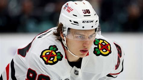 Bedard out 6-8 weeks for Blackhawks after surgery for broken jaw | NHL.com