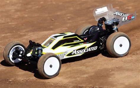 Review of Team Associated’s 1/10 Scale Electric 2WD Buggy: B5M Factory Lite Race Buggy - RC Driver