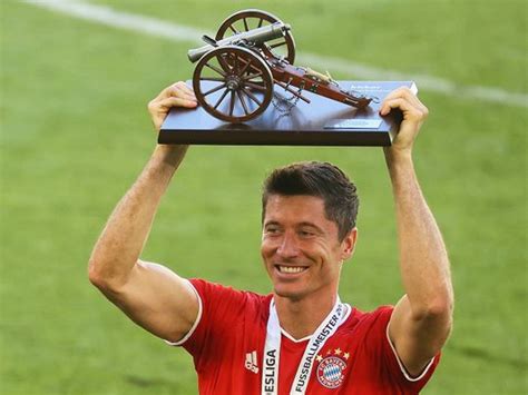 Lewandowski eyes Bundesliga & Champions League double | Football – Gulf ...