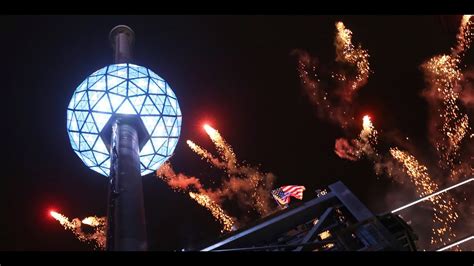 Times Square Ball Drop - Times Square | New Years Eve 2016‏ - YouTube