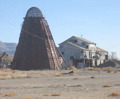 Living Rootless: Alamogordo, New Mexico: Beehive Burner