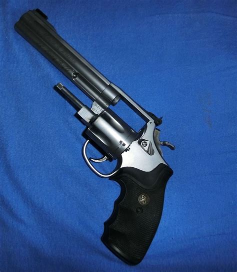 Smith & Wesson Model 617 – Wikipedia