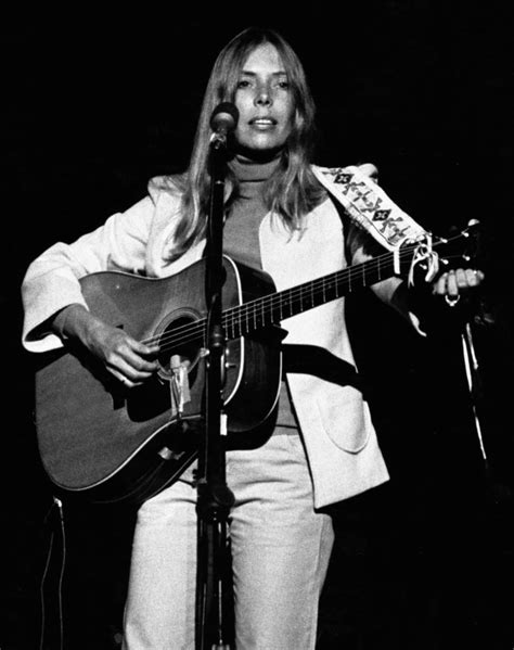 Joni Mitchell - Biography, Height & Life Story | Super Stars Bio