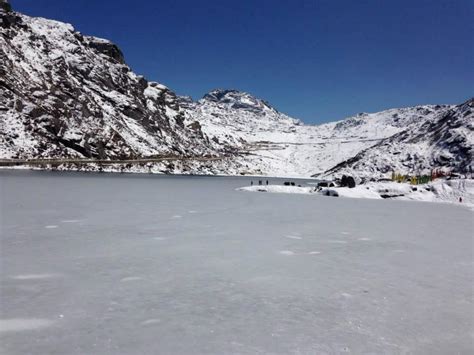 10 Stunning High Altitudes Lakes of India That Remain Frozen In Winters