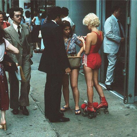 Street Scenes of New York City in the 1970s ~ Vintage Everyday