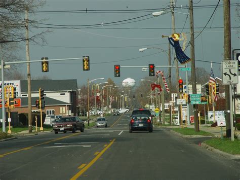 Sullivan, IL : Not far from the heart of Amish country... Amish furniture can be bought here ...