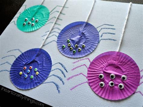 Cupcake Liner Spider Craft for Kids | I Heart Crafty Things