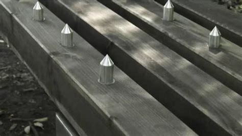 Pay-per-sit Bench with Spikes | Gadgetsin