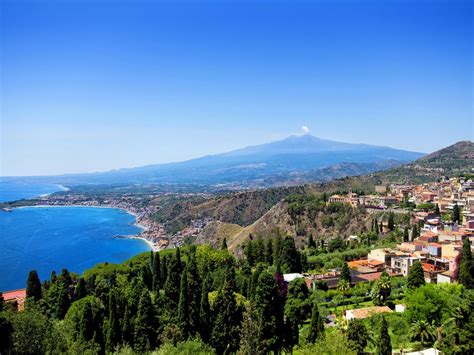 Taormina and the lovely beaches of Giardini Naxos