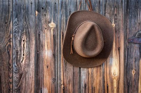 8 cowboy hat racks you’ll be proud to own - wildexpanse.com