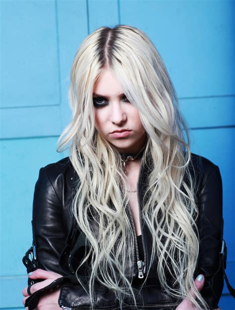 Tapety : Taylor Momsen, kobiety, aktorka, piosenkarz, blond, długie włosy 1380x1823 - Deireadh ...