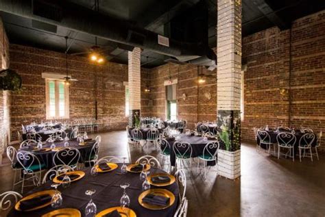 Los Vaqueros - Wedding & Event Venue Rental - North Side, Dallas, TX - Tagvenue.com