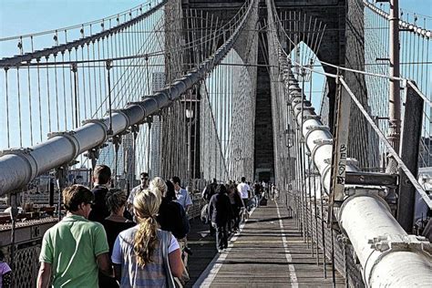 Brooklyn Bridge walkway | Brooklyn bridge, Brooklyn, Walkway