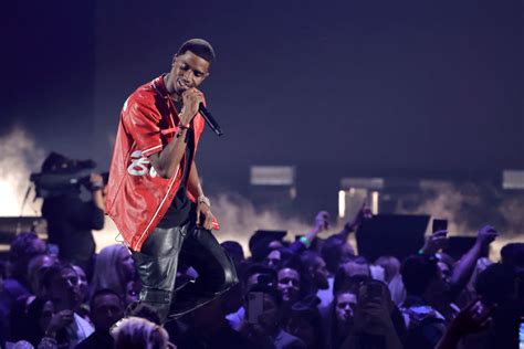 King Combs Makes Dad Diddy Proud: 'He's Hot Enough To Share The Stage ...