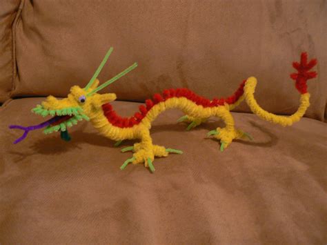 Chinese Dragon | Pipe cleaner animals, Animal crafts for kids, Pipe cleaner