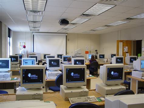 File:Moody Hall computer lab.jpg - Wikimedia Commons