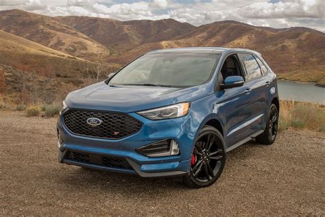 2019 Ford Edge ST Mashes Up Performance and Practicality | News | Cars.com