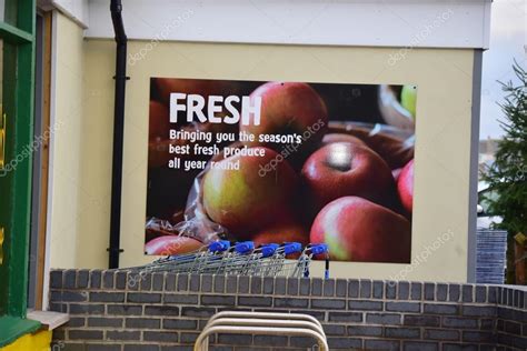 Tesco sign – Stock Editorial Photo © daryl22996 #83179482