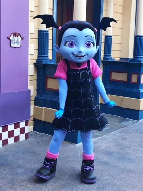 Vampirina arrives at Disneyland, Walt Disney World Resort this weekend ...