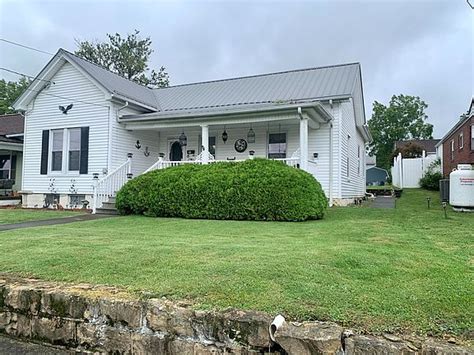 910 Front St, Princeton, WV 24740 | MLS #52399 | Zillow