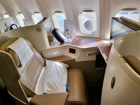 Saudia Airlines Boeing 777-300 Business Class Review [JED-LAX]